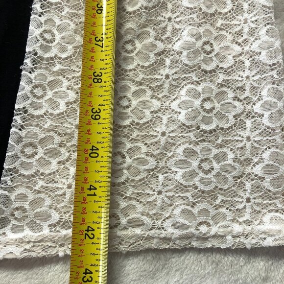 Family Ivory Floral Lace Maxi Beach Cover Up Size XL (fits small) - Picture 8 of 8